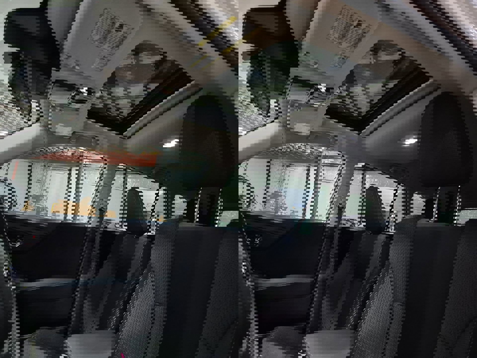 Used 2025 Subaru Outback Premium image 19