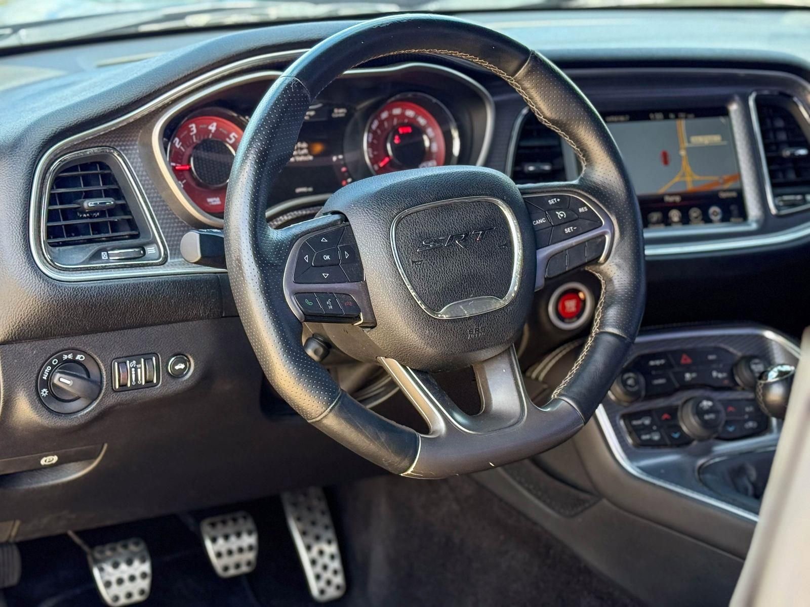 Used 2015 Dodge Challenger SRT Hellcat image 11