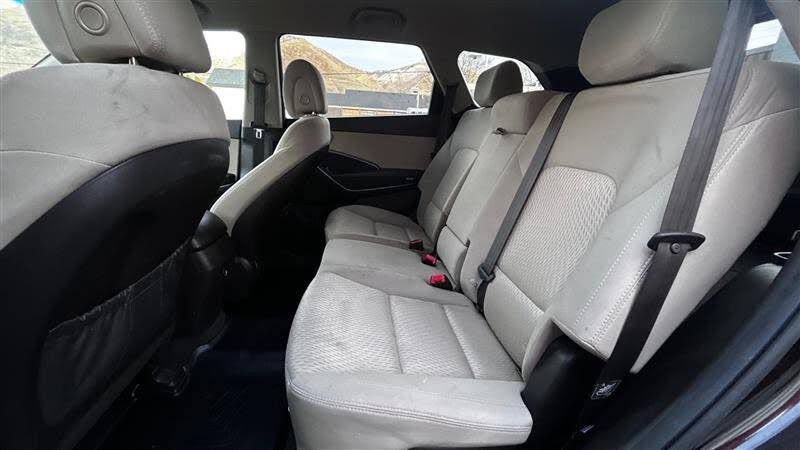 Used 2017 Hyundai Santa Fe SE AWD/4WD image 13