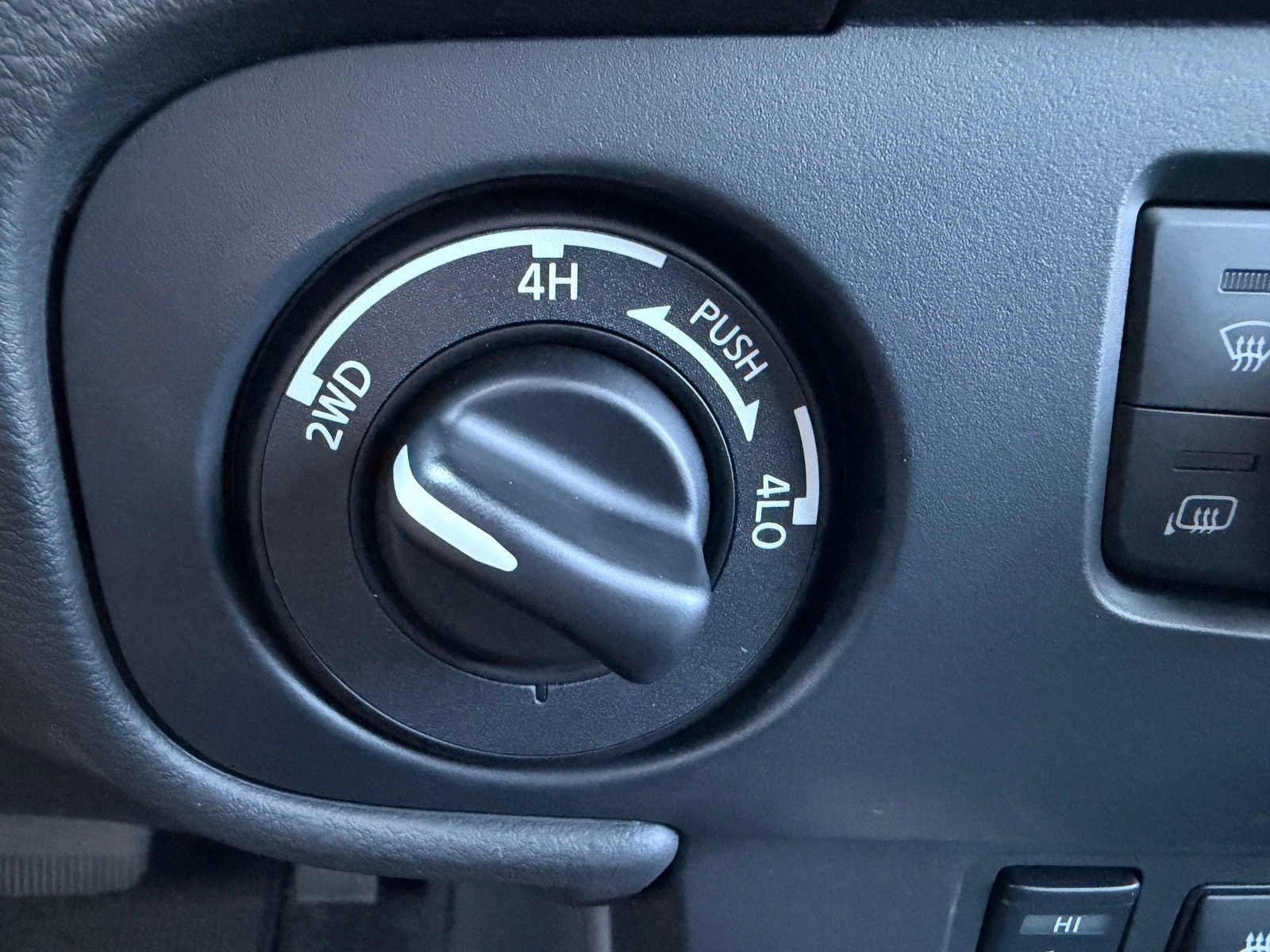 New 2027 Nissan Frontier PRO-4X AWD/4WD image 27
