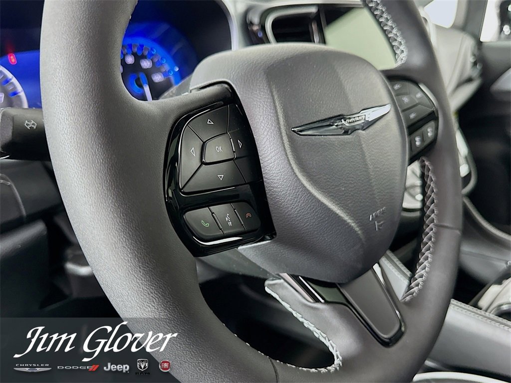 New 2026 Chrysler Pacifica Limited w/ S Appearance Package image 28