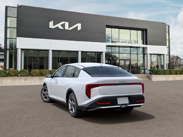 New 2026 Kia K4 FWD image 5