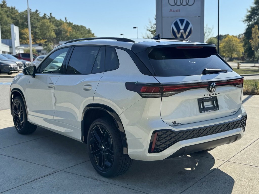 New 2025 Volkswagen Tiguan SE R-Line image 13