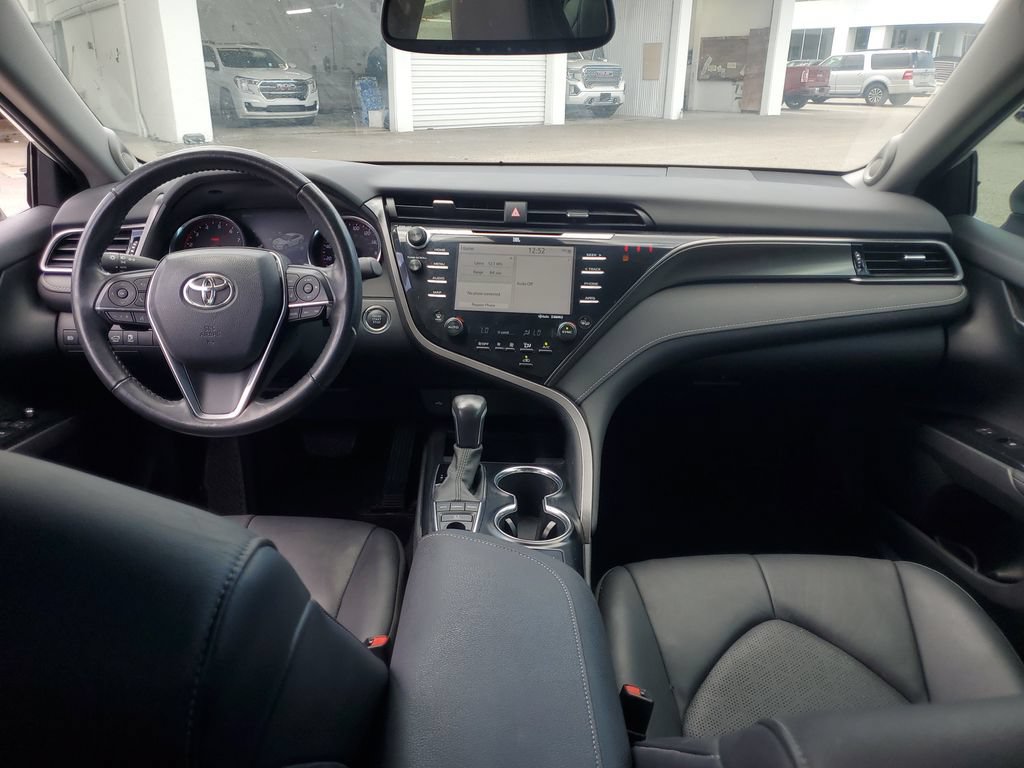 Used 2020 Toyota Camry XSE FWD image 16