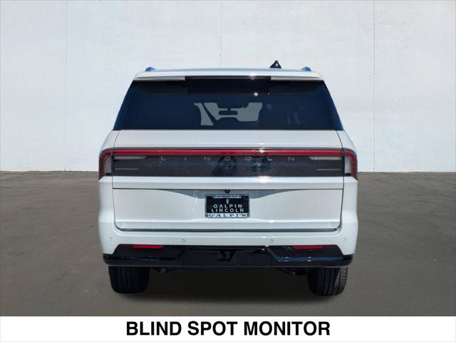 Used 2026 Lincoln Navigator L Reserve AWD/4WD image 4
