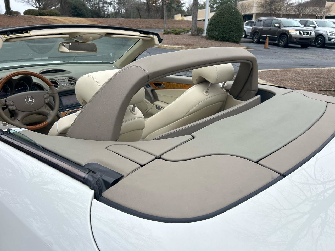 Used 2008 Mercedes-Benz SL 550 image 6