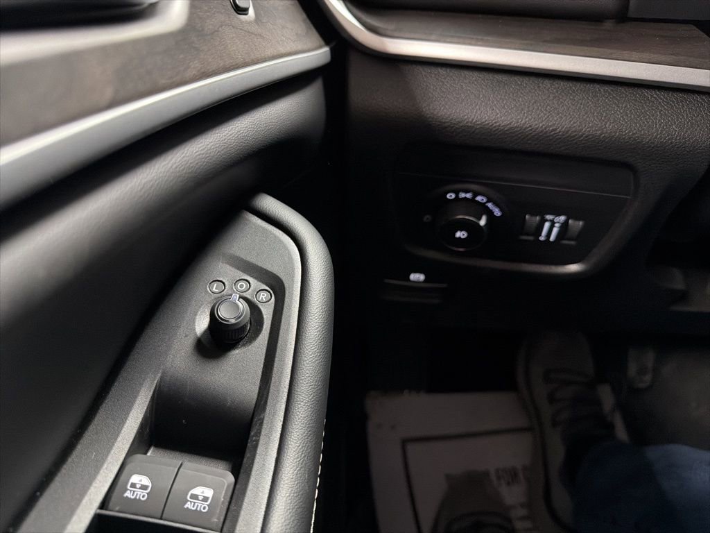 New 2026 Jeep Grand Cherokee Limited w/ Trailer Tow Package image 14