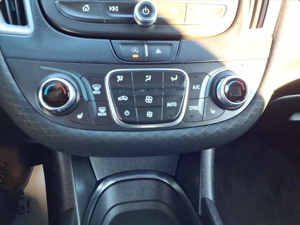 Used 2024 Chevrolet Malibu LT image 19