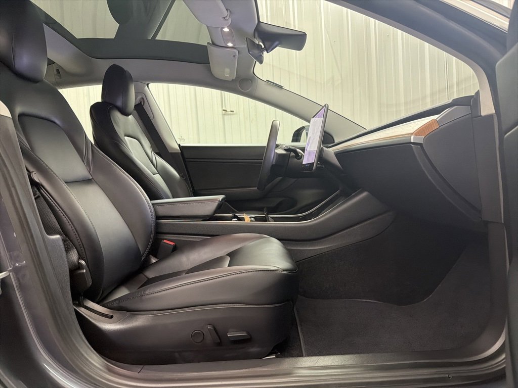 Used 2020 Tesla Model 3 Long Range image 24