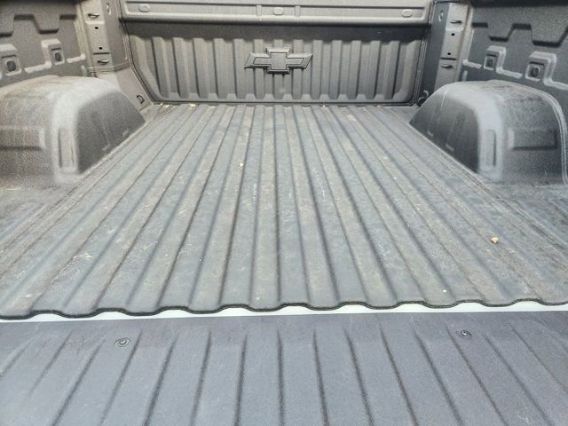 Used 2025 Chevrolet Silverado 1500 ZR2 w/ Technology Package image 34