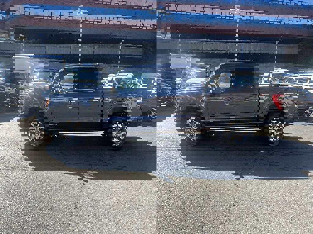 Used 2022 Ford F150 Platinum w/ Equipment Group 701A High image 8