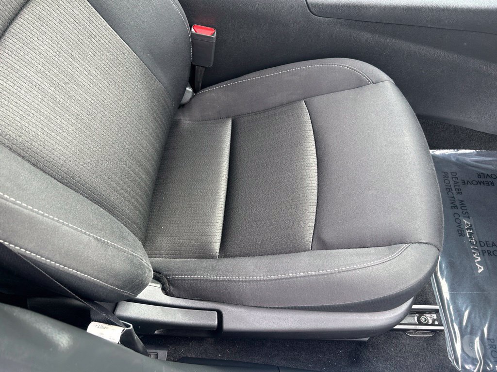 Used 2025 Nissan Altima 2.5 SV FWD image 40