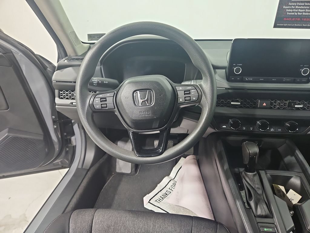 Used 2025 Honda Accord SE image 13