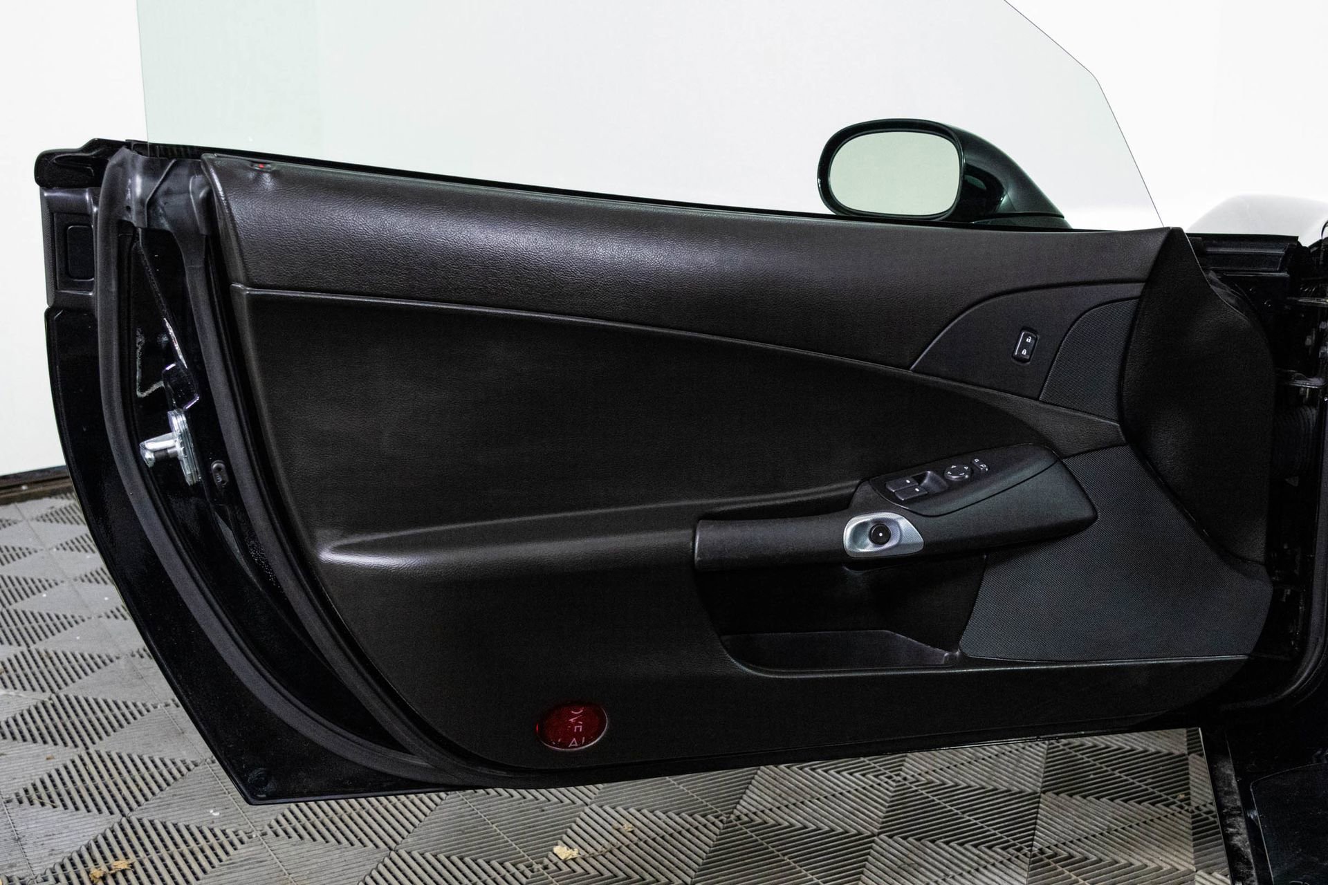 Used 2007 Chevrolet Corvette Coupe image 28