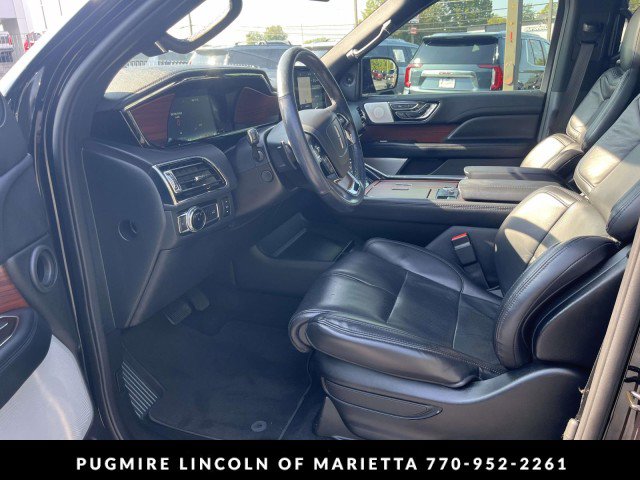 Used 2021 Lincoln Navigator Reserve w/ Luxury Package AWD/4WD image 11