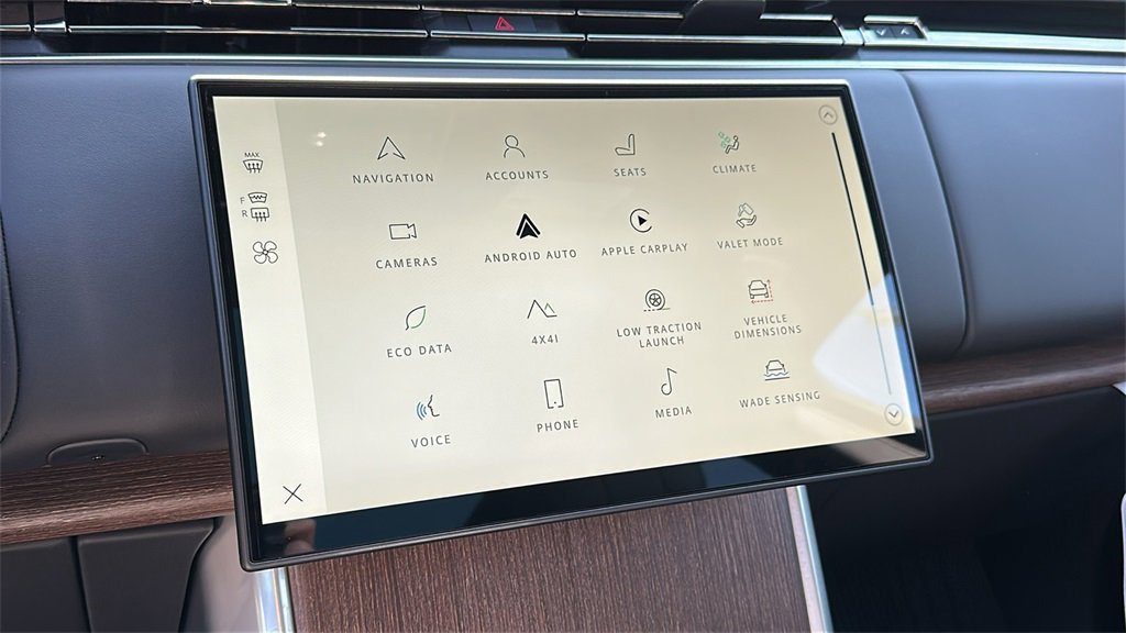 New 2025 Land Rover Range Rover SE image 19