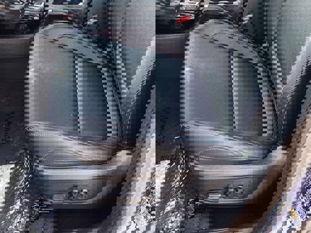 Used 2025 Kia Seltos EX FWD image 20