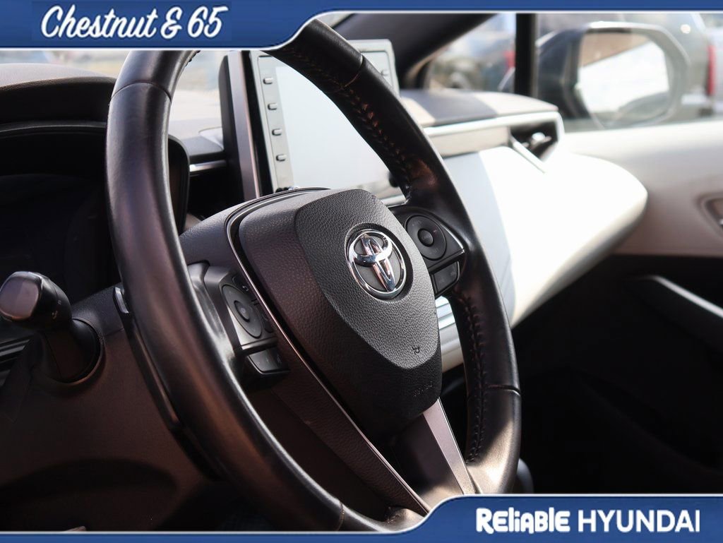 Used 2020 Toyota Corolla SE w/ SE Premium Package image 25