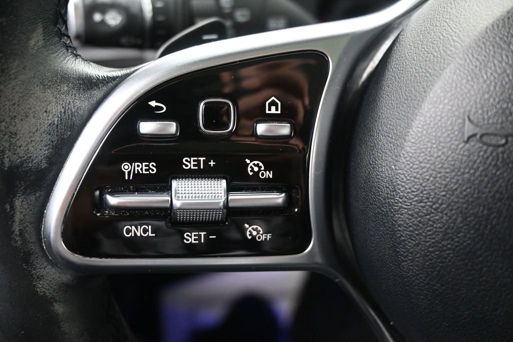Used 2020 Mercedes-Benz GLC 300 4MATIC image 21