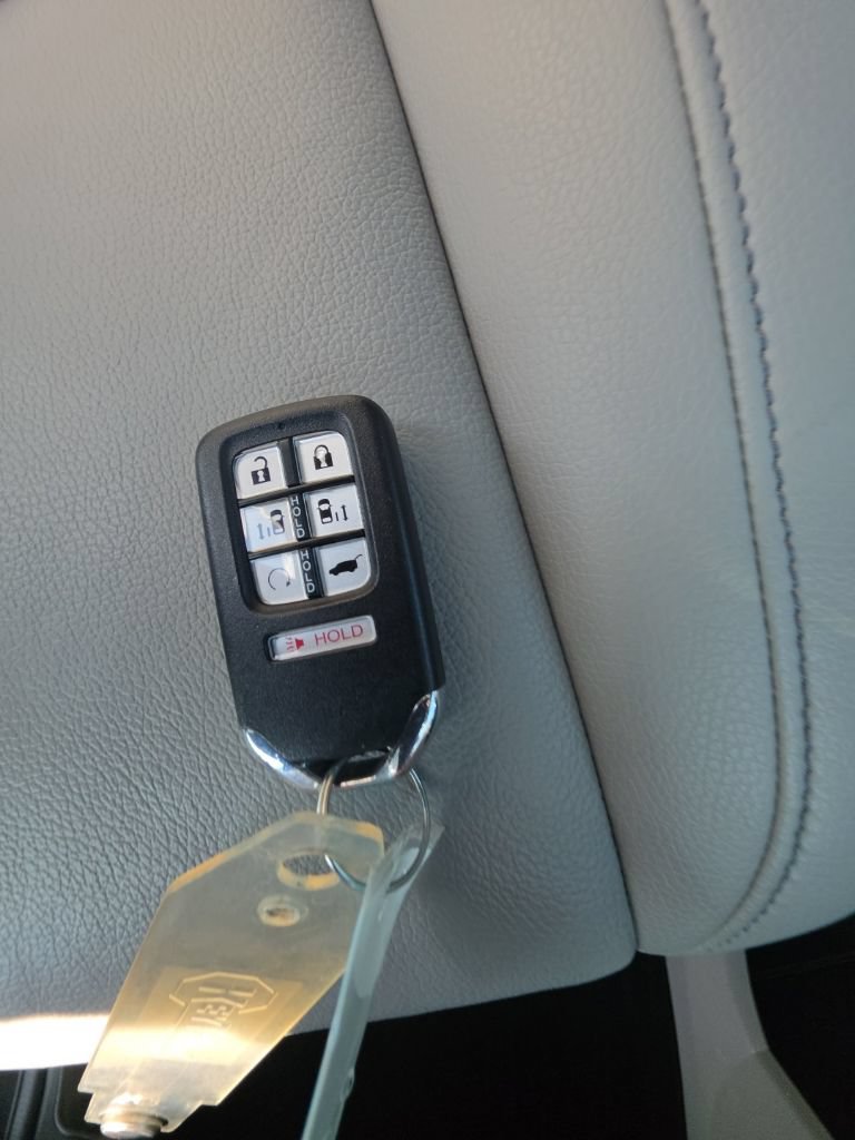 Certified 2024 Honda Odyssey EX-L image 32