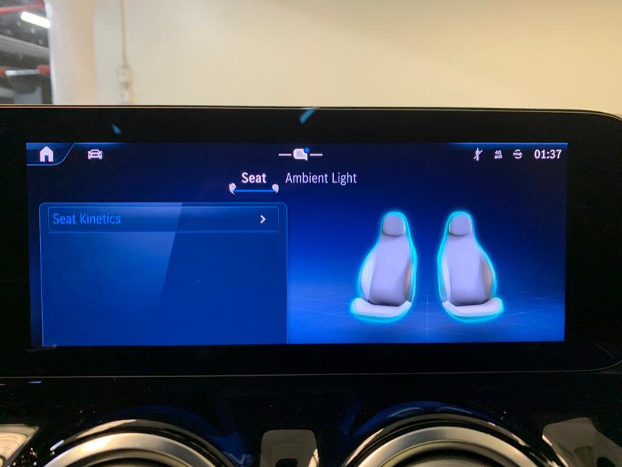 Used 2025 Mercedes-Benz GLA 250 4MATIC image 33