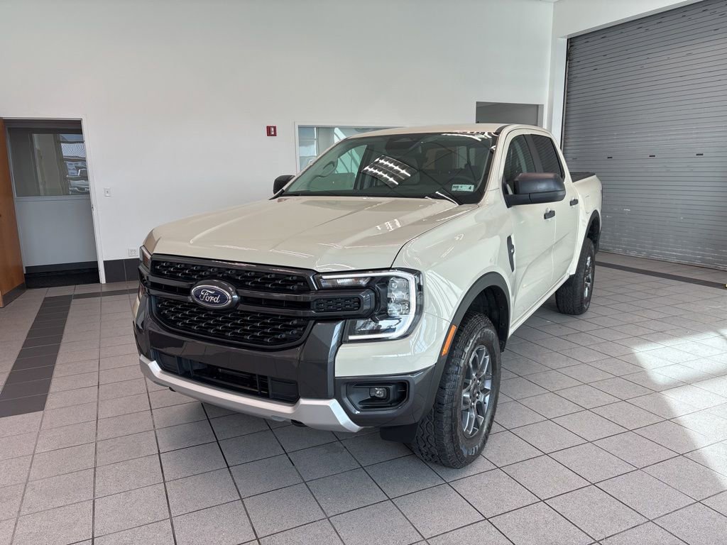 Used 2025 Ford Ranger XLT w/ FX4 Off-Road Package image 3