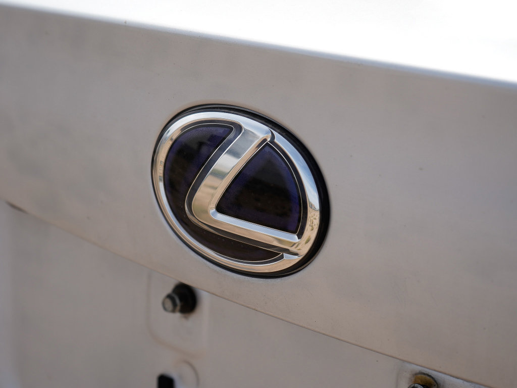 Used 2012 Lexus CT 200h Premium w/ Premium Audio Pkg FWD image 9