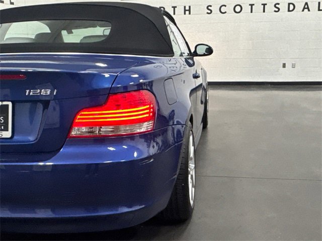 Used 2009 BMW 128i Convertible image 5