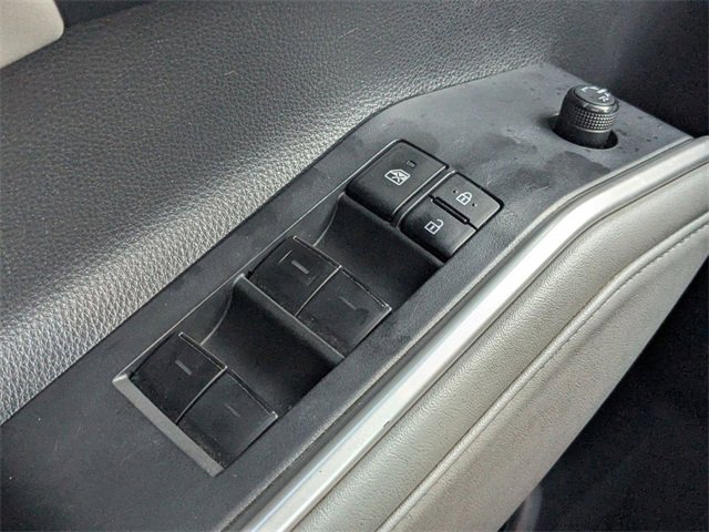 Used 2022 Toyota Highlander XLE image 27