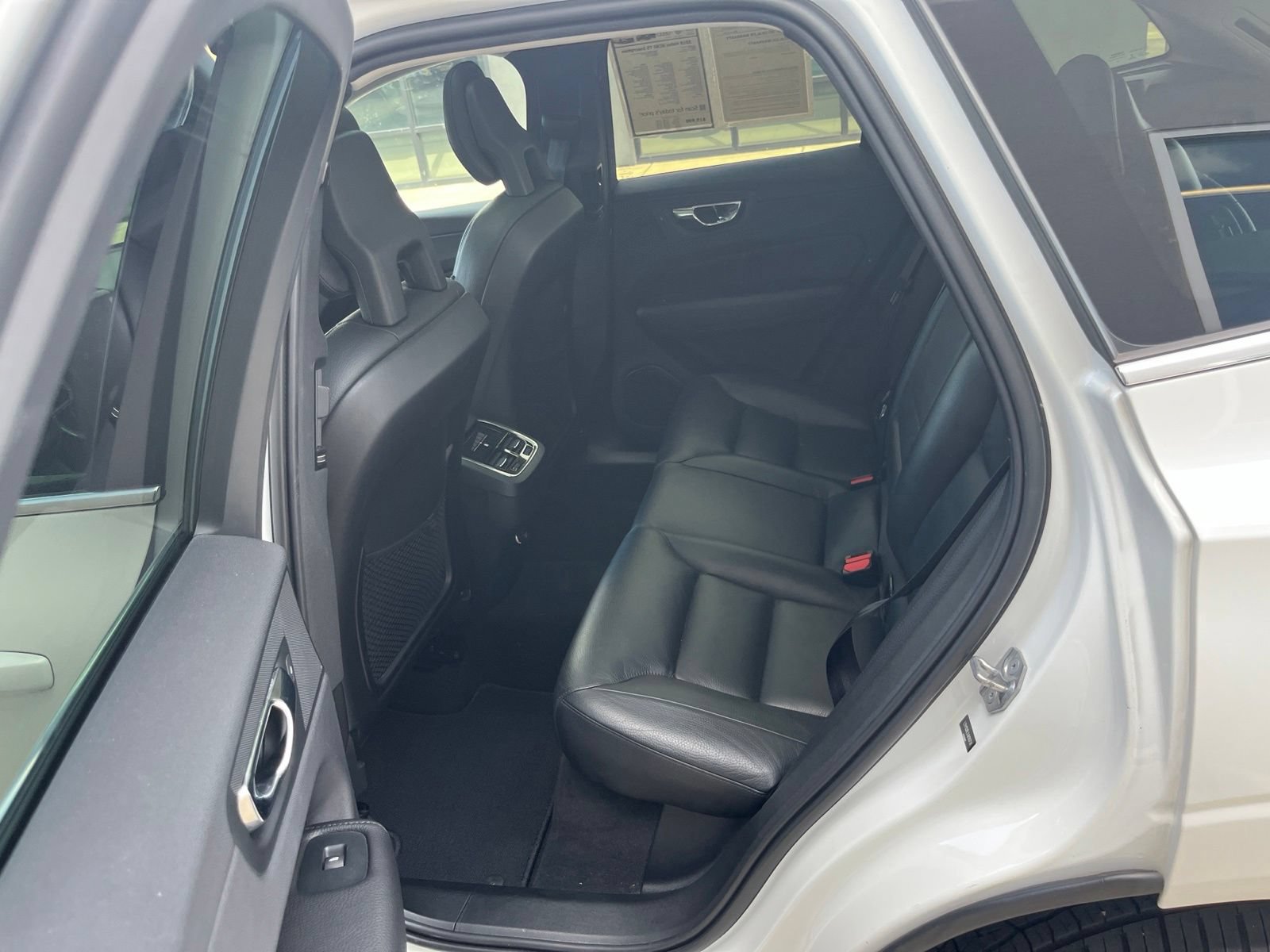 Used 2018 Volvo XC60 T5 Inscription w/ Vision Package AWD/4WD image 30