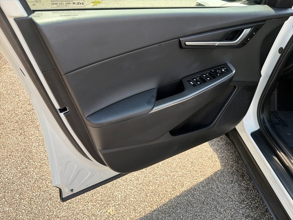 Used 2022 Kia EV6 Light RWD image 10