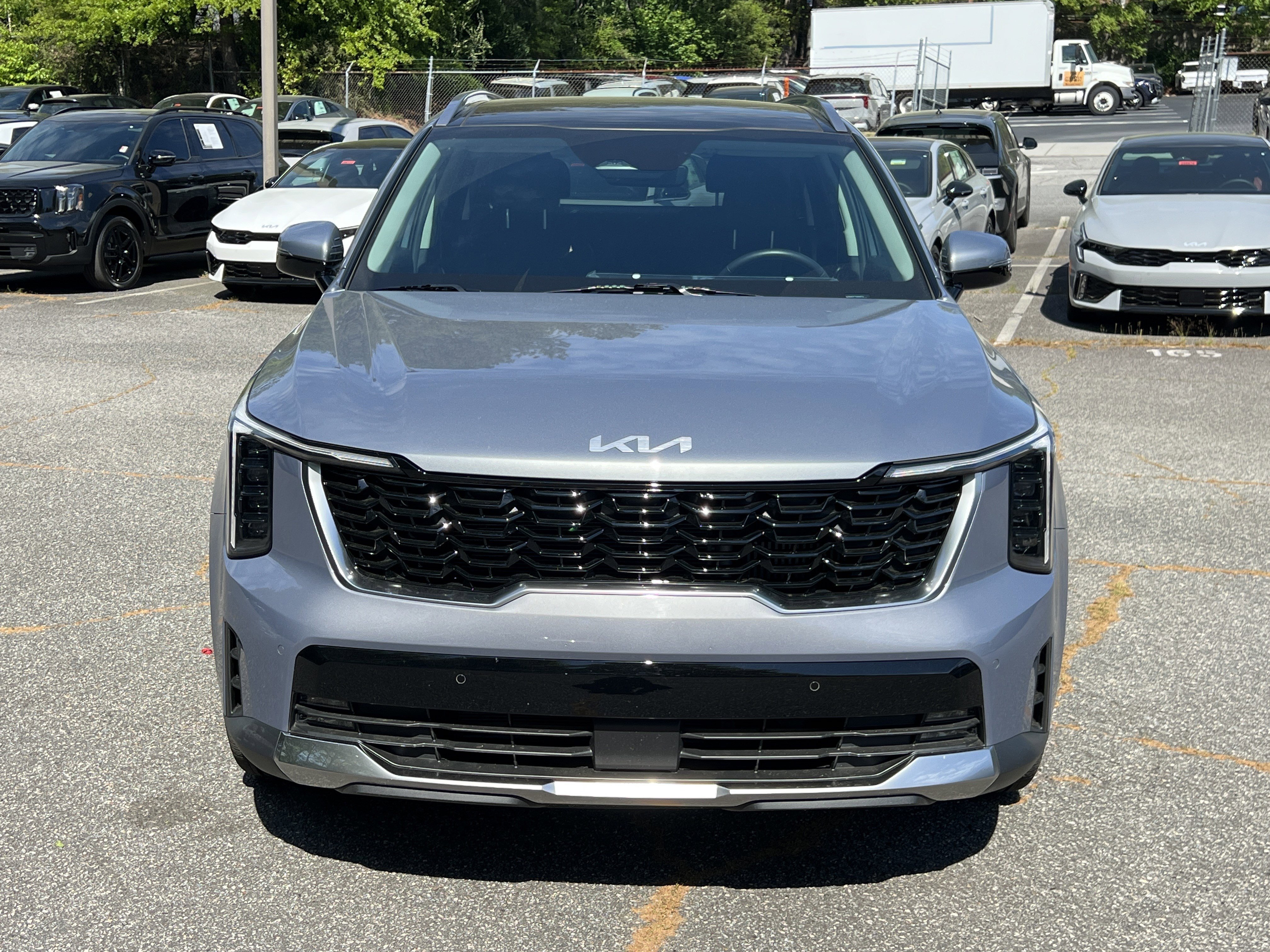 Certified 2025 Kia Sorento EX w/ Panoramic Sunroof Package image 2