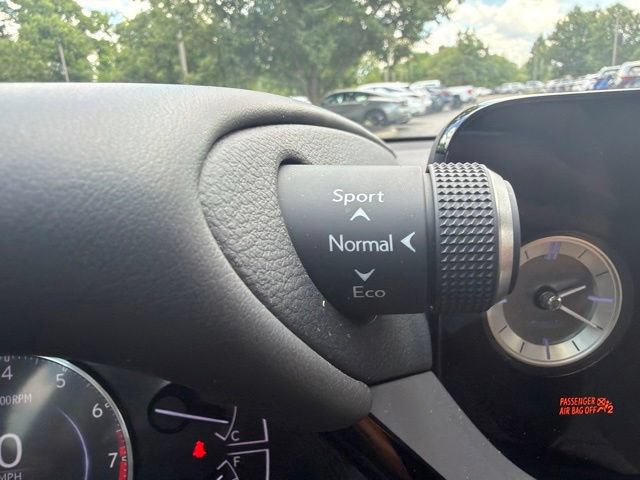 Used 2024 Lexus ES 350 w/ Technology Package FWD image 25