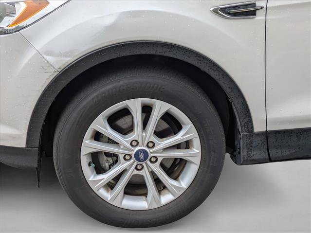 Used 2018 Ford Escape SE w/ SE Sync 3 Package image 14