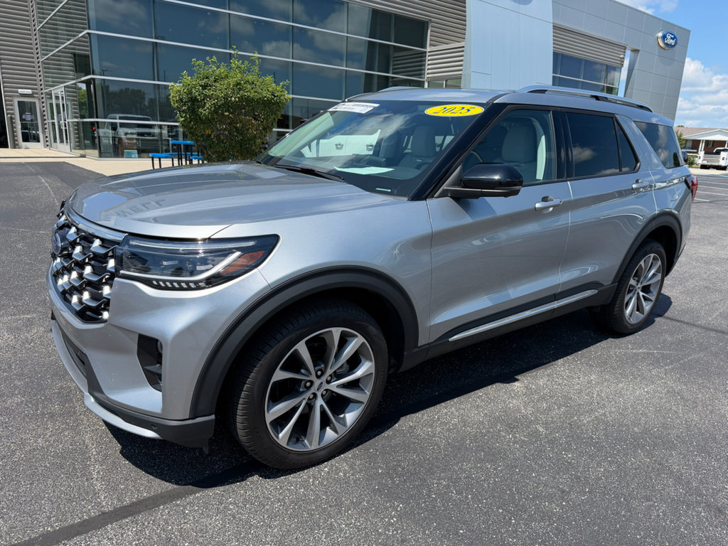 Used 2025 Ford Explorer Platinum w/ Ultimate Package AWD/4WD image 30