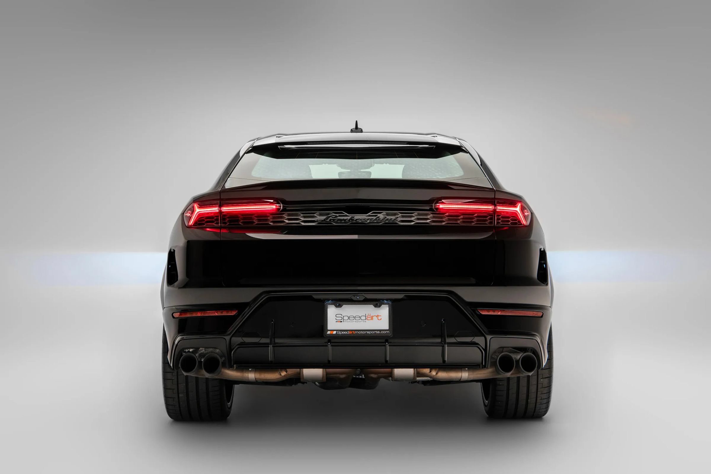 Used 2026 Lamborghini Urus SE AWD/4WD image 4