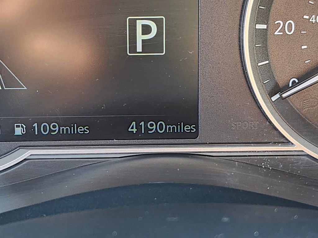 Certified 2025 Nissan Versa SR w/ Trunk Package image 33