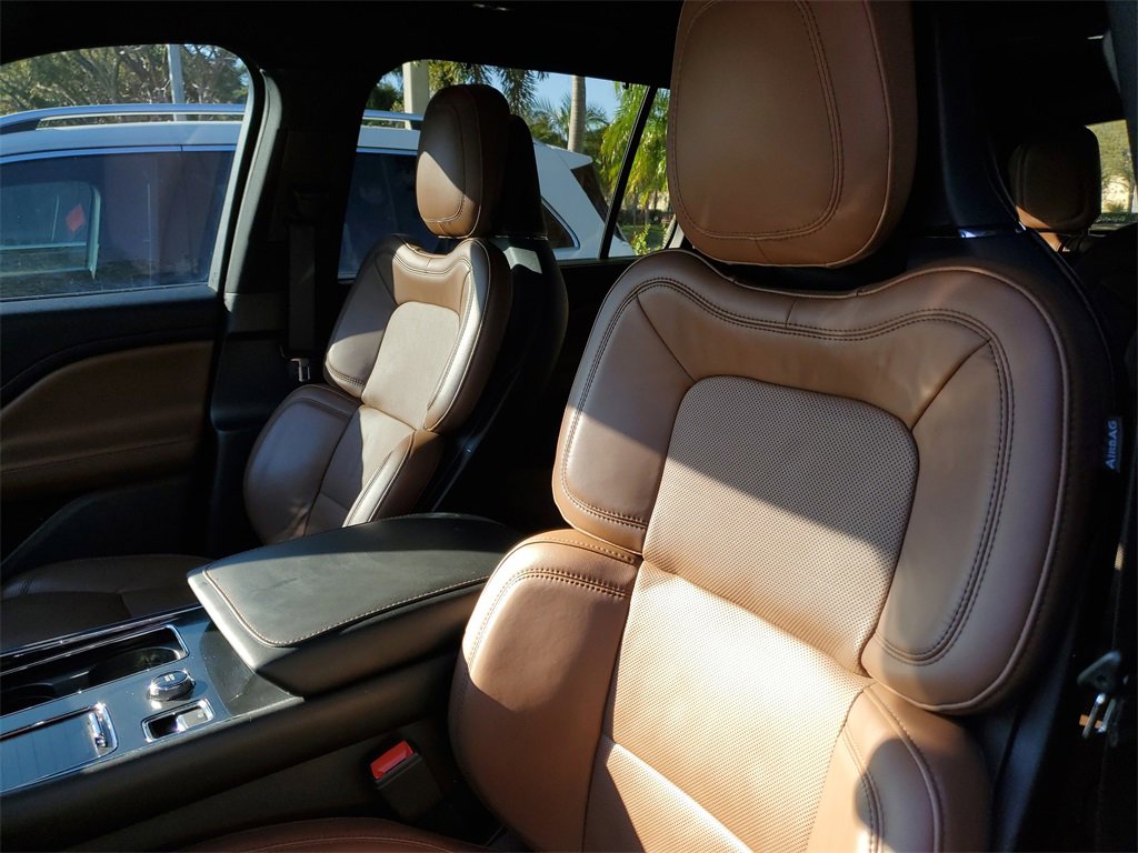 Certified 2023 Lincoln Aviator Reserve w/ Equipment Group 201A image 23