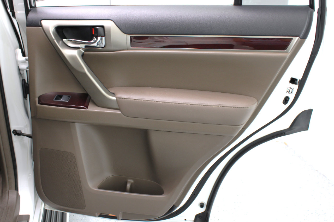 Used 2017 Lexus GX 460 Premium image 43