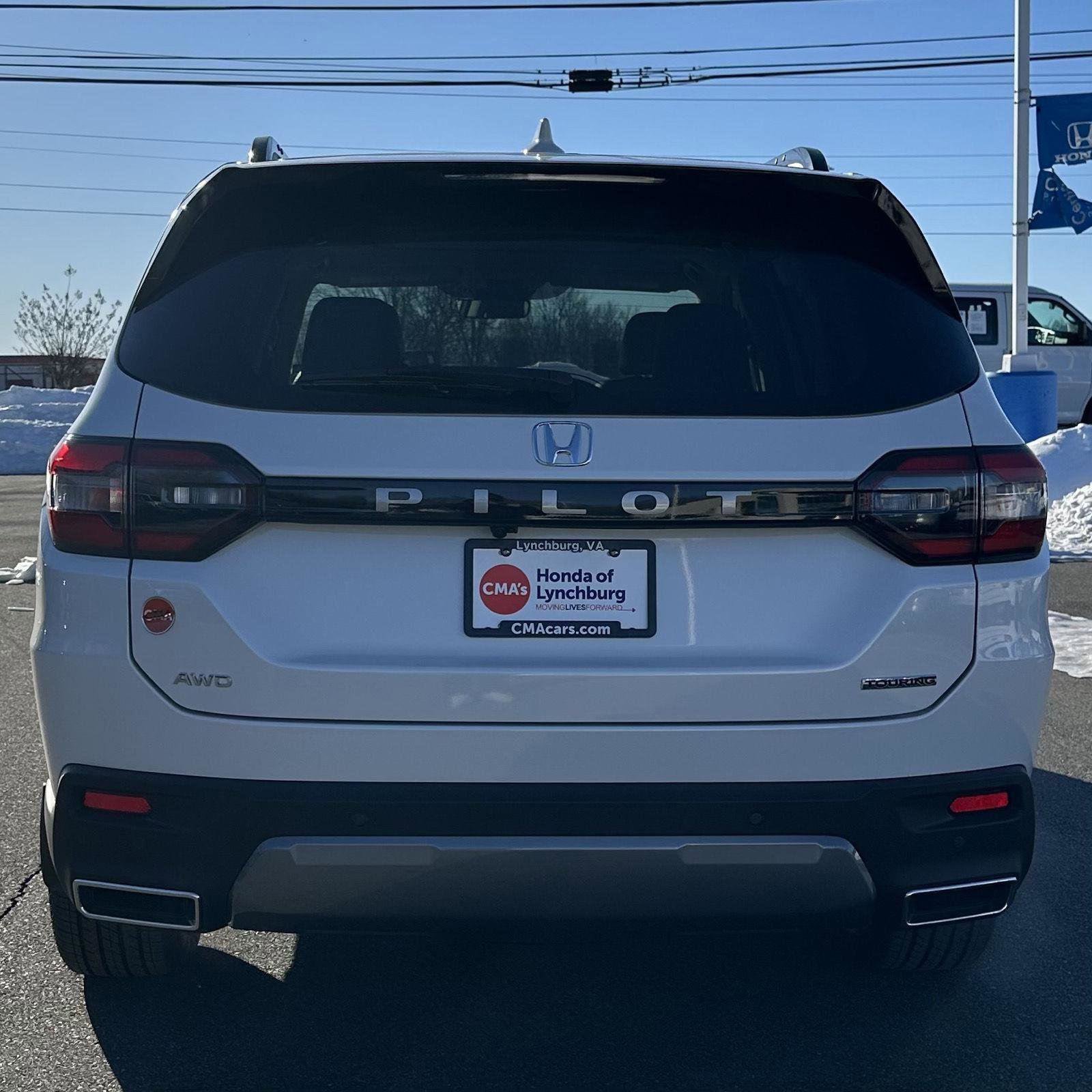 New 2026 Honda Pilot Touring image 4