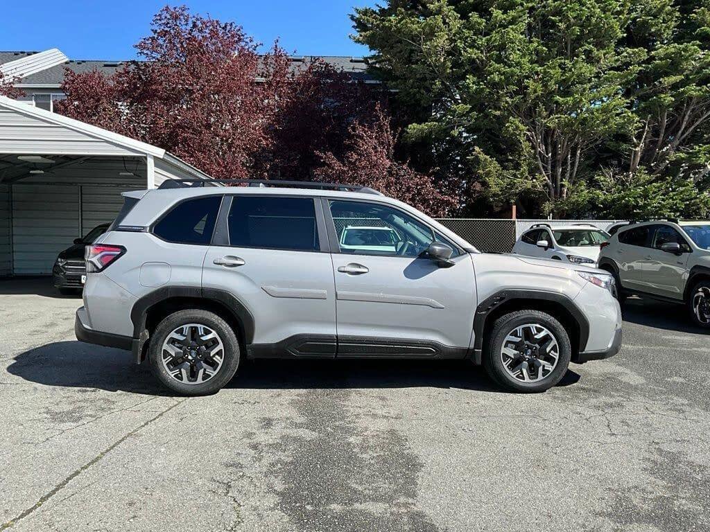 Certified 2025 Subaru Forester Premium image 10