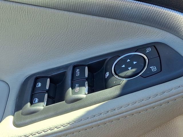 Used 2015 Ford Explorer XLT w/ Equipment Group 202A AWD/4WD image 22