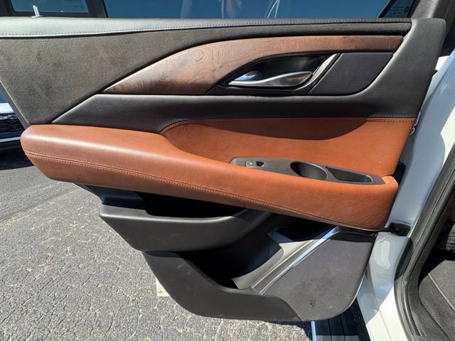 Used 2017 Cadillac Escalade Premium Luxury AWD/4WD image 26