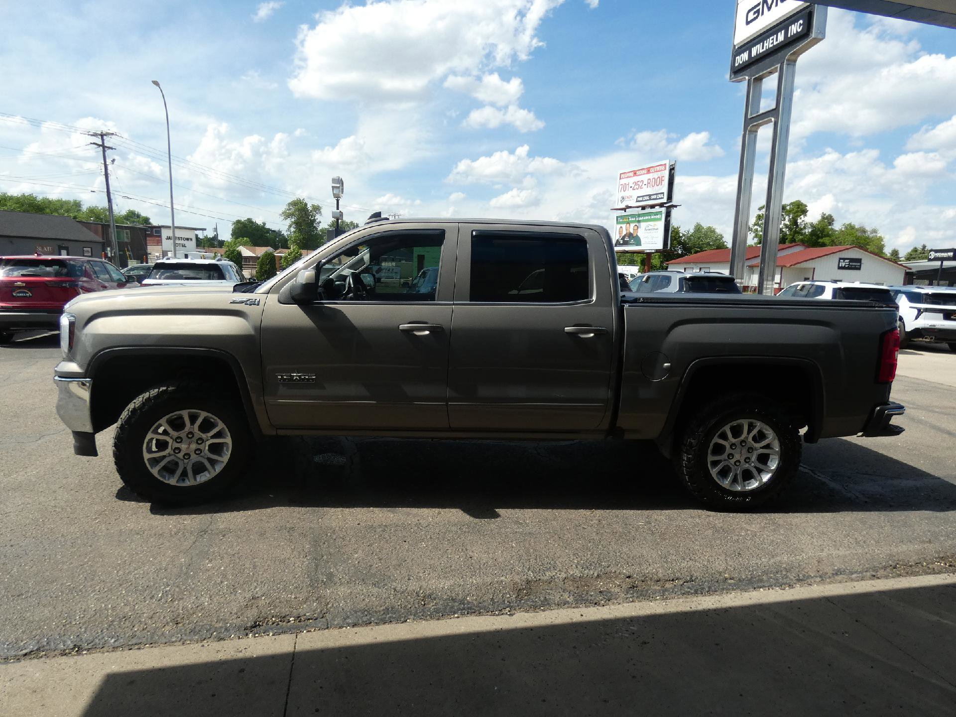 Used 2017 GMC Sierra 1500 SLE w/ Texas SLE Value Package AWD/4WD image 10