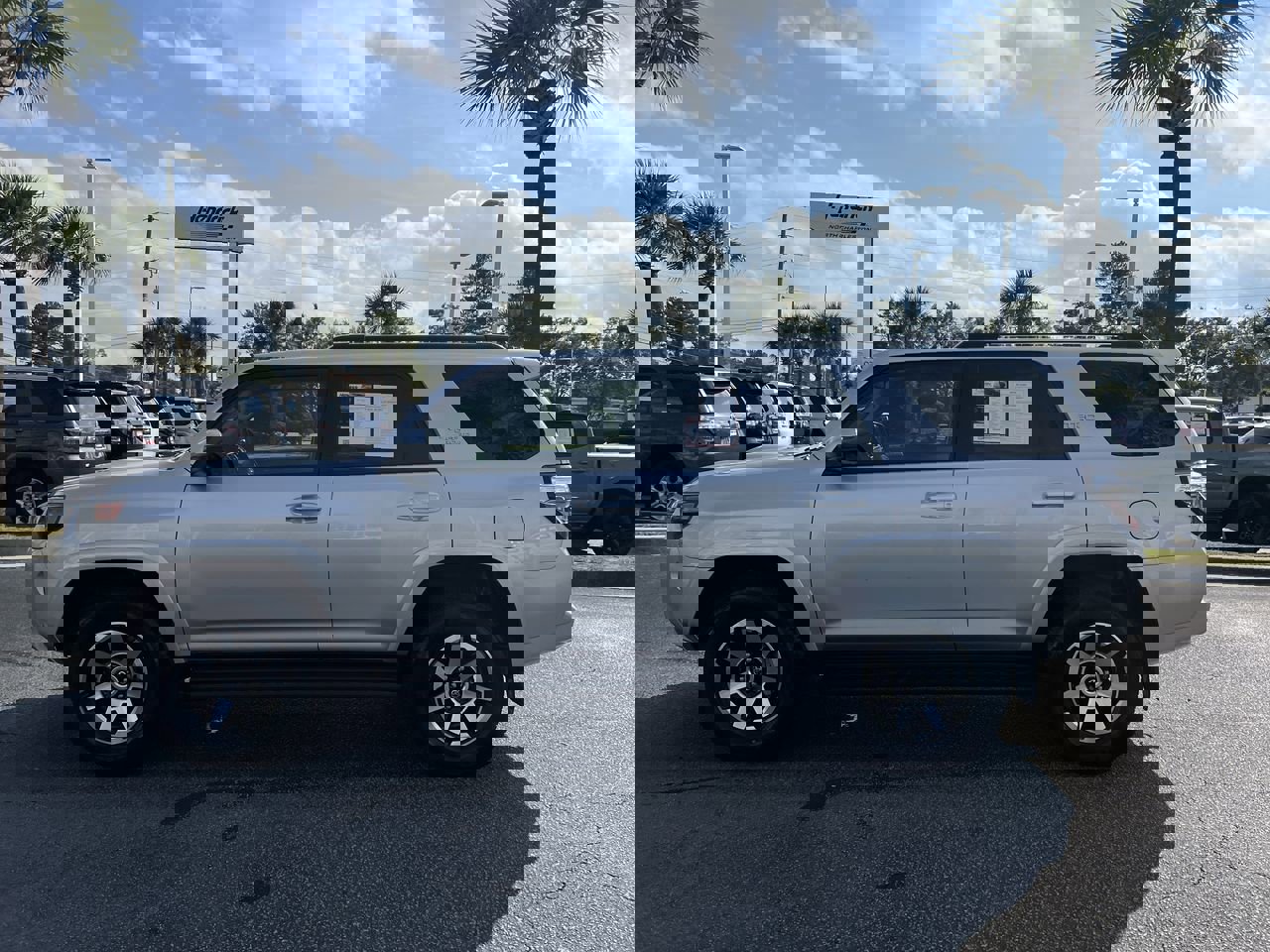 Used 2024 Toyota 4Runner TRD Off-Road AWD/4WD image 7