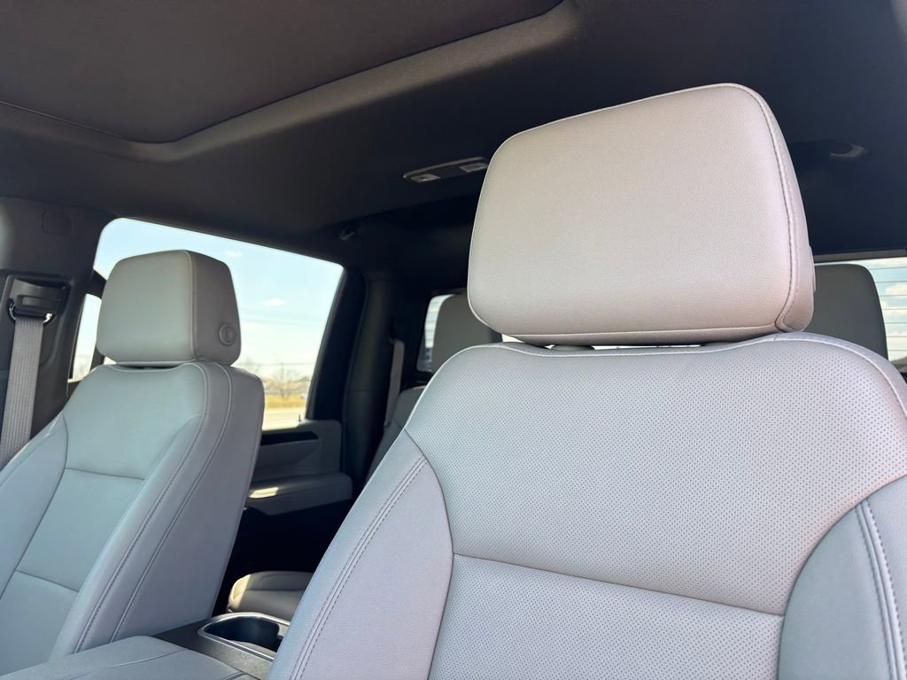 Used 2025 GMC Sierra 2500 SLT image 12