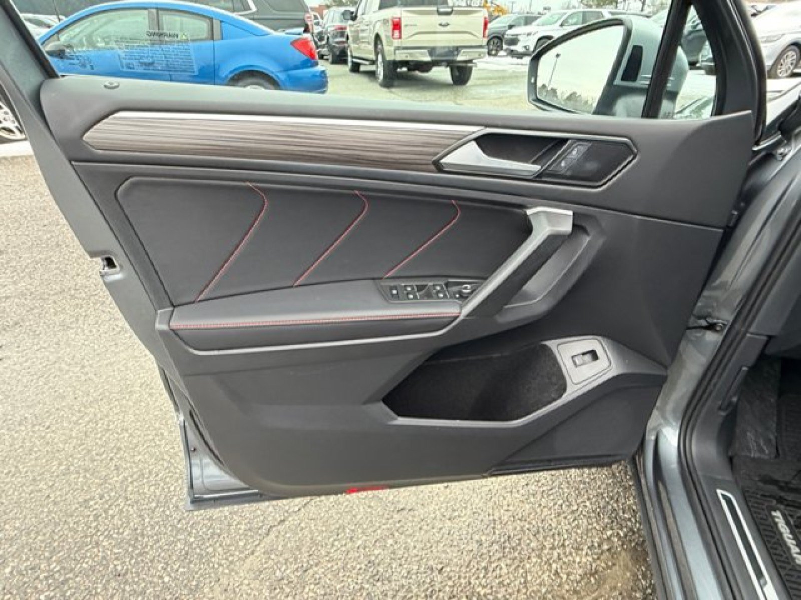 Used 2024 Volkswagen Tiguan Wolfsburg Edition FWD image 22