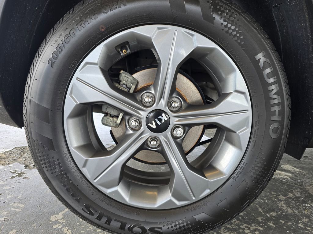 Used 2021 Kia Seltos LX image 36