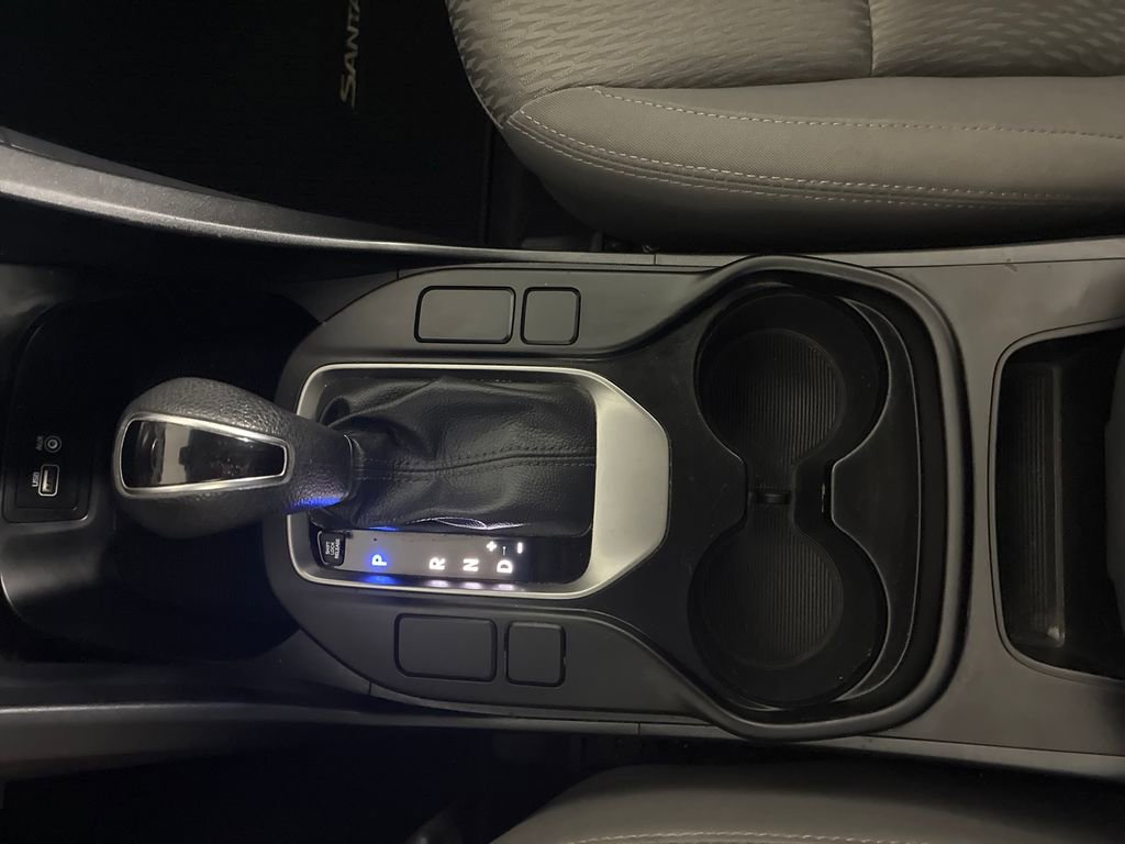 Used 2018 Hyundai Santa Fe SE image 18
