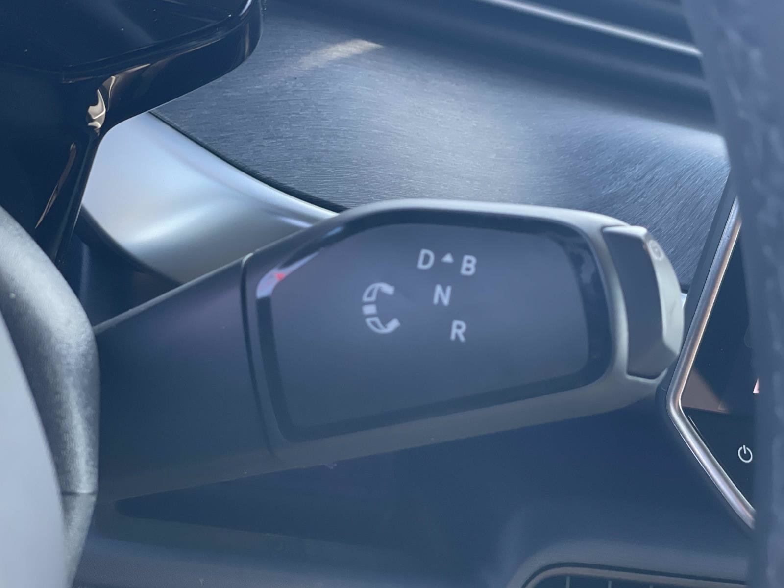 Certified 2025 Volkswagen ID. Buzz Pro S Plus AWD/4WD image 16